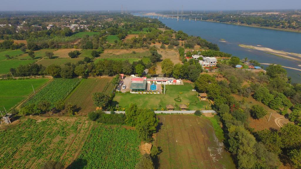 Hotel Krishna Farm Vasad Exterior foto